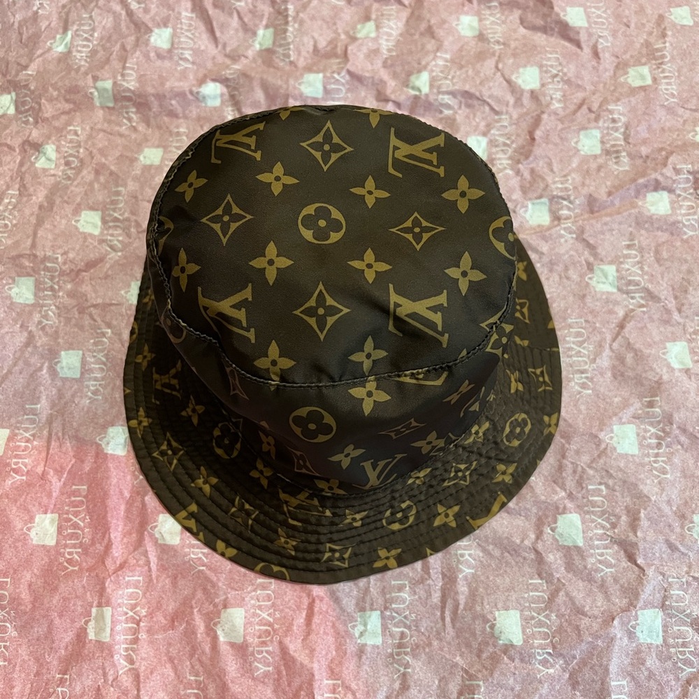 Louis Vuitton Monogram Reversible Bucket Hat - Picture 3 of 11